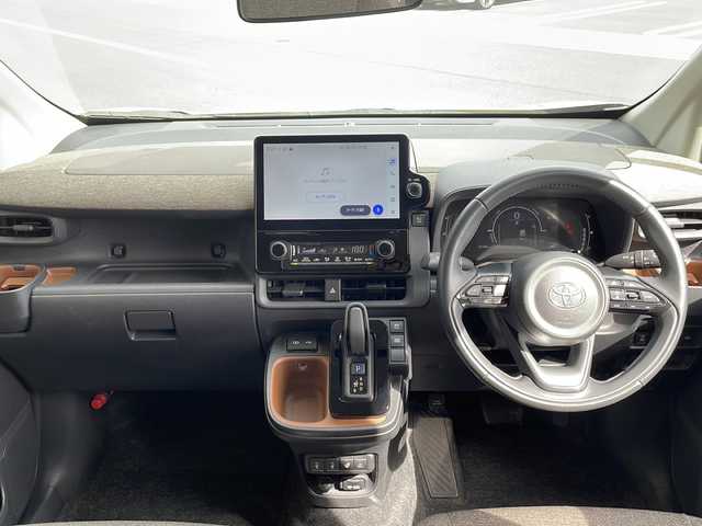トヨタ シエンタ ハイブリッド Z 愛知県 2022(令4)年 2.2万km ベージュ 衝突軽減システム/純正10.5型ディズプレイオーディオ　ナビあり/全方位カメラ/両側パワースライドドア/レーダークルーズコントロール/シートヒーター/フルセグ/Bluetooth/バックカメラ/コーナーセンサー/ブラインドスポットモニター/LEDヘッドライト/ステアリングヒーター/オートマチックハイビーム/ETC/ステアリングスイッチ/スマートキー/プッシュスタート