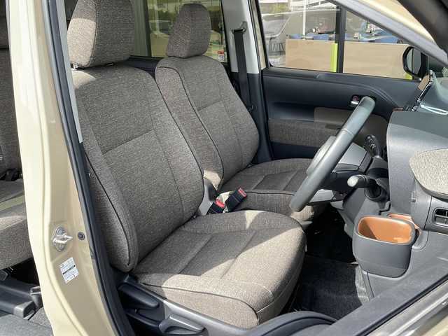 トヨタ シエンタ ハイブリッド Z 愛知県 2022(令4)年 2.2万km ベージュ 衝突軽減システム/純正10.5型ディズプレイオーディオ　ナビあり/全方位カメラ/両側パワースライドドア/レーダークルーズコントロール/シートヒーター/フルセグ/Bluetooth/バックカメラ/コーナーセンサー/ブラインドスポットモニター/LEDヘッドライト/ステアリングヒーター/オートマチックハイビーム/ETC/ステアリングスイッチ/スマートキー/プッシュスタート