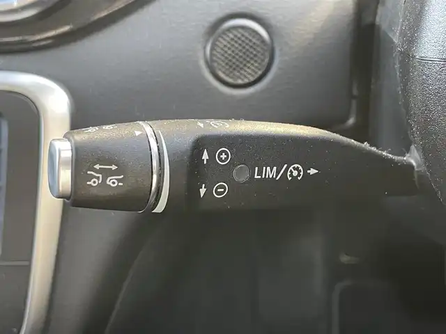 メルセデス・ベンツ ＣＬＡ１８０ Sブレイク AMG スタイル 滋賀県 2018(平30)年 2.2万km ポーラホワイト 純正ナビ/(Bluetooth/フルセグ/CD/DVD)/レーダーセーフティパッケージ/・アクティブブラインドスポットアシスト/・ディストロニック・プラス/・アクティブレーンキーピングアシスト/・衝突軽減ブレーキ/ハーフレザーシート/シートヒーター/電動リアゲート/フットトランクオープナー/電動パーキング/ブレーキホールド/ETC/ドライブレコーダー/パドルシフト/USB