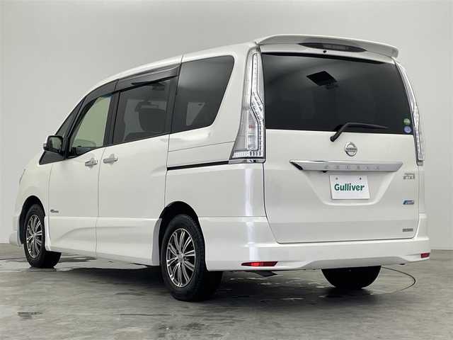 日産 セレナ ハイウェイS G Sハイブリッド 群馬県 2014(平26)年 7.6万km ブリリアントホワイトパール 社外８インチナビ　フリップダウンモニター１０．１インチ　バックカメラ　クルーズコントロール　エマージェンシーブレーキ　車線逸脱警報　両側パワースライドドア　ＬＥＤヘッドライト　ハーフレザーシート
