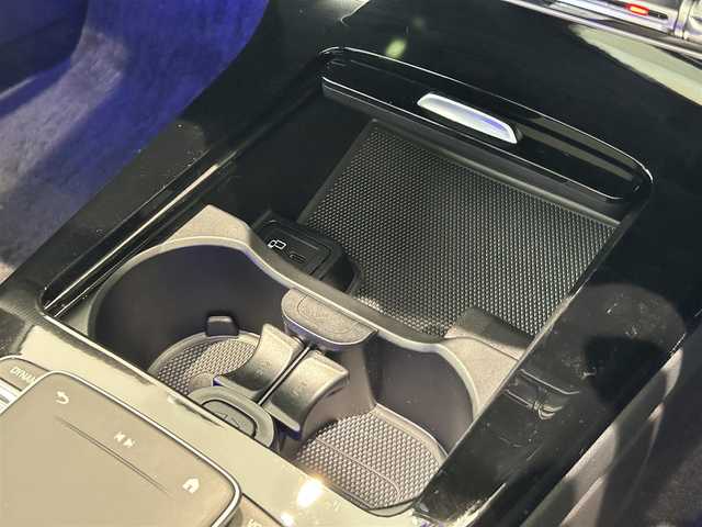 メルセデス・ベンツ Ａ２００ｄ AMGライン 福岡県 2022(令4)年 1.9万km ポーラホワイト パラノミックスライディングルーフ　/ＡＭＧラインＰＫＧ　/マルチビームＬＥＤライト　/純正グリル付　/ハーフレザー　/純正ナビ／フルセグ　/Ｂｌｕｅｔｏｏｔｈ　/シートヒーター　/純正１８インチＡＷ　/ＥＴＣ２．０