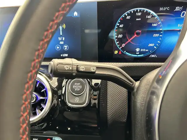 メルセデス・ベンツ Ａ２００ｄ AMGライン 福岡県 2022(令4)年 1.9万km ポーラホワイト パラノミックスライディングルーフ　/ＡＭＧラインＰＫＧ　/マルチビームＬＥＤライト　/純正グリル付　/ハーフレザー　/純正ナビ／フルセグ　/Ｂｌｕｅｔｏｏｔｈ　/シートヒーター　/純正１８インチＡＷ　/ＥＴＣ２．０