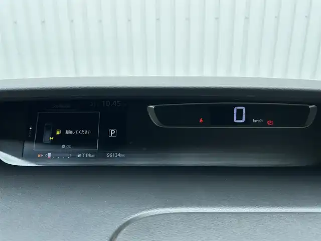 日産 セレナ ハイウェイスター 群馬県 2017(平29)年 9.7万km マルーンレッド 2トーン ワンオーナー/純正ナビ(SD/FM/AM/フルセグTV/Bluetooth)/両側パワースライドドア/プロパイロット/LEDヘッドライト/アラウンドビューモニター/純正フロアマット/ドアバイザー/スマートキー/プッシュスタート/コーナーセンサー/オートライト/クルーズコントロール(自動追従走行)/純正AW付サマータイヤ4本積込/取扱説明書/保証書