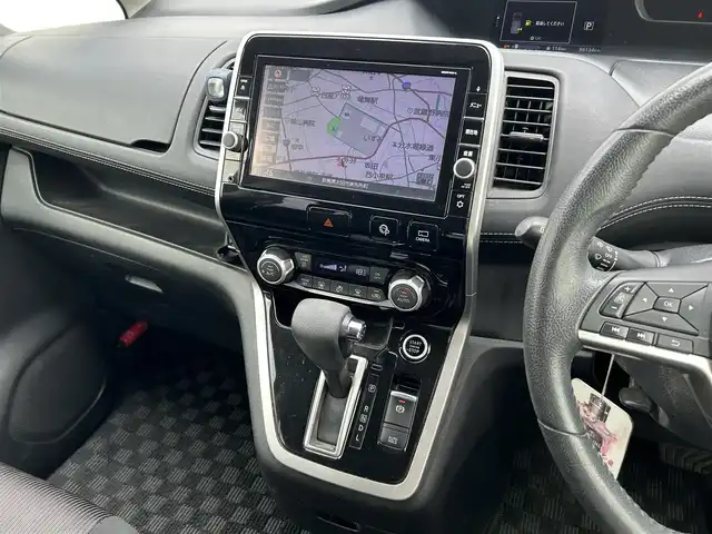 日産 セレナ ハイウェイスター 群馬県 2017(平29)年 9.7万km マルーンレッド 2トーン ワンオーナー/純正ナビ(SD/FM/AM/フルセグTV/Bluetooth)/両側パワースライドドア/プロパイロット/LEDヘッドライト/アラウンドビューモニター/純正フロアマット/ドアバイザー/スマートキー/プッシュスタート/コーナーセンサー/オートライト/クルーズコントロール(自動追従走行)/純正AW付サマータイヤ4本積込/取扱説明書/保証書