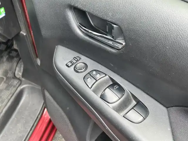 日産 セレナ ハイウェイスター 群馬県 2017(平29)年 9.7万km マルーンレッド 2トーン ワンオーナー/純正ナビ(SD/FM/AM/フルセグTV/Bluetooth)/両側パワースライドドア/プロパイロット/LEDヘッドライト/アラウンドビューモニター/純正フロアマット/ドアバイザー/スマートキー/プッシュスタート/コーナーセンサー/オートライト/クルーズコントロール(自動追従走行)/純正AW付サマータイヤ4本積込/取扱説明書/保証書