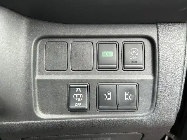 日産 セレナ ハイウェイスター 群馬県 2017(平29)年 9.7万km マルーンレッド 2トーン ワンオーナー/純正ナビ(SD/FM/AM/フルセグTV/Bluetooth)/両側パワースライドドア/プロパイロット/LEDヘッドライト/アラウンドビューモニター/純正フロアマット/ドアバイザー/スマートキー/プッシュスタート/コーナーセンサー/オートライト/クルーズコントロール(自動追従走行)/純正AW付サマータイヤ4本積込/取扱説明書/保証書