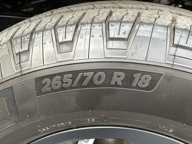 トヨタ ランドクルーザー ２５０ VX ファーストエディション 青森県 2024(令6)年 0.3万km ベージュ 4WD/純正12.3型DAナビ・フルセグTV/JBLプレミアムサウンド/Bluetooth・USB・HDMI・ミラキャスト/パノラミックビューモニター/ムーンルーフ/茶革シート/前席ベンチレーション・ヒーター/運転席パワーシート/ステアリングヒーター/デジタルインナーミラー/おくだけ充電/パワーバックドア/セーフティセンス/トヨタチームメイト/プリクラッシュセーフティ/レーダークルーズコントロール/レーントレーシングアシスト/レーンディパーチャーアラート/オートマチックハイビーム/ブラインドスポットモニター/純正前後ドライブレコーダー/1～3列目充電用USB端子/純正ファーストエディションフロアマット/3眼LEDヘッドランプ/LEDフォグランプ/LEDリアフォグランプ/ブラックルーフレール/純正18インチアルミ