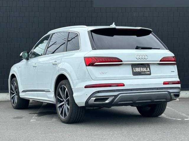 アウディ Ｑ７ 45 Sラインリミテッド 埼玉県 2020(令2)年 2.9万km グレイシアホワイトメタリック 黒革/純正メモリーナビ/(Bluetooth/USB/CD/DVD/フルセグ)/マトリクスＬＥＤヘッドライト/アダプティブクルーズコントロール/全方位カメラ/バーチャルコクピット/前席パワーシート/シートヒーター/ヘッドアップディスプレイ/パワーバックドア