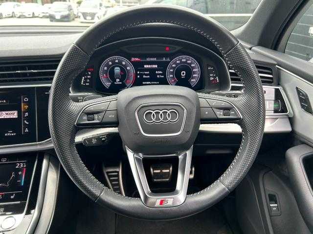 アウディ Ｑ７ 45 Sラインリミテッド 埼玉県 2020(令2)年 2.9万km グレイシアホワイトメタリック 黒革/純正メモリーナビ/(Bluetooth/USB/CD/DVD/フルセグ)/マトリクスＬＥＤヘッドライト/アダプティブクルーズコントロール/全方位カメラ/バーチャルコクピット/前席パワーシート/シートヒーター/ヘッドアップディスプレイ/パワーバックドア