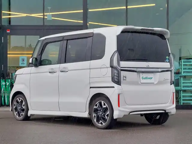 ホンダ Ｎ ＢＯＸ カスタム G L ターボ ホンダセンシング 東京都 2018(平30)年 2.6万km プラチナホワイトパール 純正ナビ/両側パワースライドドア/ホンダセンシング/純正フロアマット/純正アルミホイール/ETC/フルセグテレビ/Bluetooth/アダプティブクルーズコントロール/新車保証書/取扱説明書