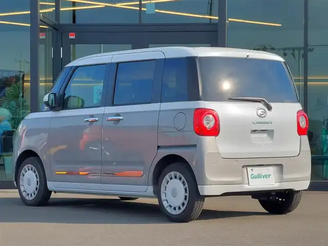 ダイハツ ムーヴ キャンバス ストライプス G 東京都 2023(令5)年 2.4万km シャイニングホワイトパール/スムーズグレーマイカメタリック 純正ナビ/フルセグ/パノラミックビューモニター/ドライブレコーダー/ETC/シートヒーター/両側パワースライドドア/アイドリングストップ/衝突軽減ブレーキ/レーンキープアシスト/コーナーセンサー/オートライト/スマートキー