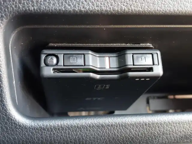 ダイハツ ムーヴ キャンバス ストライプス G 東京都 2023(令5)年 2.4万km シャイニングホワイトパール/スムーズグレーマイカメタリック 純正ナビ/フルセグ/パノラミックビューモニター/ドライブレコーダー/ETC/シートヒーター/両側パワースライドドア/アイドリングストップ/衝突軽減ブレーキ/レーンキープアシスト/コーナーセンサー/オートライト/スマートキー
