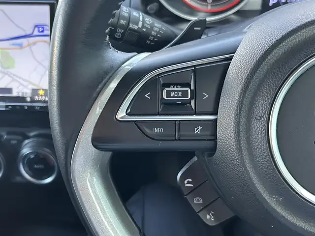スズキ スイフト HYBRID RS 島根県 2020(令2)年 4.7万km ピュアホワイトP 登録時走行距離47048km/社外ナビ(フルセグTV・Bluetooth・AM・FM)/アイドリングストップ/レーンキープアシスト/横滑り防止装置/衝突軽減ブレーキ/ブラインドスポットモニター/コーナーセンサー/ウィンカーミラー/レーダークルーズコントロール/ドアバイザー/プッシュスタート/ステアリングスイッチ/パドルシフト付き/フォグランプ/オートライト