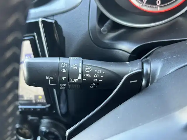 スズキ スイフト HYBRID RS 島根県 2020(令2)年 4.7万km ピュアホワイトP 登録時走行距離47048km/社外ナビ(フルセグTV・Bluetooth・AM・FM)/アイドリングストップ/レーンキープアシスト/横滑り防止装置/衝突軽減ブレーキ/ブラインドスポットモニター/コーナーセンサー/ウィンカーミラー/レーダークルーズコントロール/ドアバイザー/プッシュスタート/ステアリングスイッチ/パドルシフト付き/フォグランプ/オートライト