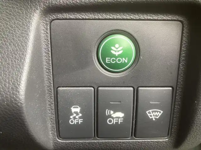 ホンダ ヴェゼル ハイブリッド Z 埼玉県 2014(平26)年 11.9万km ミスティックグリーンパール (株)IDOMが運営する【じしゃロン鳩ヶ谷店】の自社ローン専用車両になりますこちらは現金またはオートローンご利用時の価格です。自社ローンご希望の方は別途その旨お申付け下さい/社外SDナビ(品番:MDV-D407BT)/社外フルセグテレビ/バックカメラ/クルーズコントロール/プッシュスタート/ETC/LEDヘッドライト/純正17インチAW/ハーフレザーシート/スマートキー/パドルシフト/革巻ステアリング/ウインカーミラー/フォグランプ