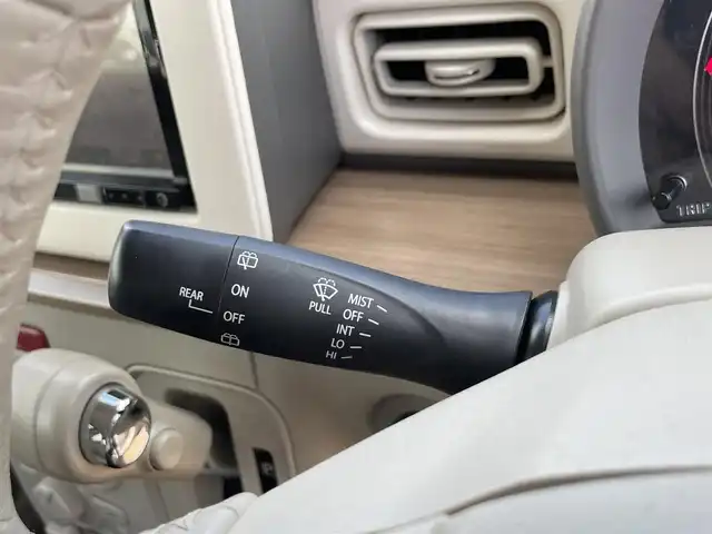 スズキ ラパン S 滋賀県 2016(平28)年 5.7万km コフレピンクパールメタリック/ホワイト2トーンルーフ 社外ナビ/(SD/DVD/Bluetooth/フルセグTV)/ETC/電動格納ミラー/シートヒーター/純正フロアマット/オートライト/スマートキー/プッシュスタート