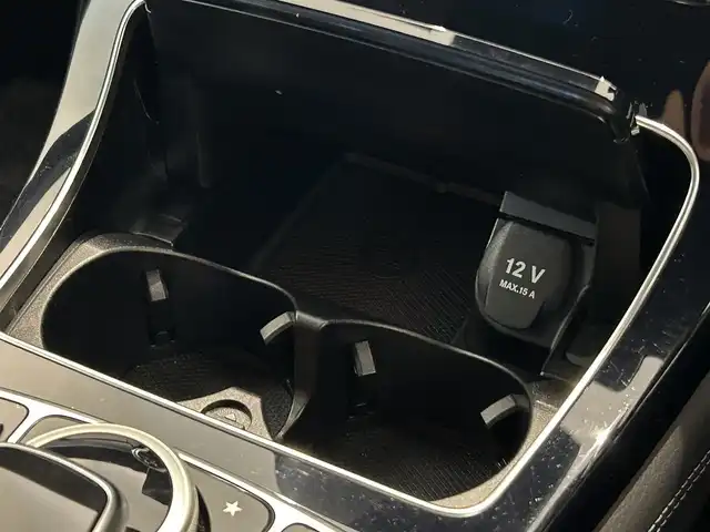メルセデス・ベンツ ＧＬＣ２２０ d 4マチックスポーツ 福岡県 2018(平30)年 2万km オブシディアンブラック ＡＣＣ／ＢＳＭ／ＨＵＤ　/アンビエントライト　/純正ナビ／ＴＶ　/３６０°カメラシステム　/Ｂｌｕｅｔｏｏｔｈ　/メモリ付パワーシート　/シートヒーター　/フットトランクオープナー　/純正１９インチＡＷ