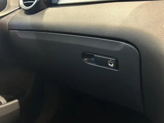 メルセデス・ベンツ ＧＬＣ２２０ d 4マチックスポーツ 福岡県 2018(平30)年 2万km オブシディアンブラック ＡＣＣ／ＢＳＭ／ＨＵＤ　/アンビエントライト　/純正ナビ／ＴＶ　/３６０°カメラシステム　/Ｂｌｕｅｔｏｏｔｈ　/メモリ付パワーシート　/シートヒーター　/フットトランクオープナー　/純正１９インチＡＷ