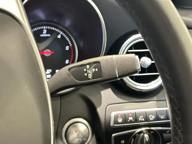 メルセデス・ベンツ ＧＬＣ２２０ d 4マチックスポーツ 福岡県 2018(平30)年 2万km オブシディアンブラック ＡＣＣ／ＢＳＭ／ＨＵＤ　/アンビエントライト　/純正ナビ／ＴＶ　/３６０°カメラシステム　/Ｂｌｕｅｔｏｏｔｈ　/メモリ付パワーシート　/シートヒーター　/フットトランクオープナー　/純正１９インチＡＷ