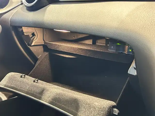 メルセデス・ベンツ ＧＬＣ２２０ d 4マチックスポーツ 福岡県 2018(平30)年 2万km オブシディアンブラック ＡＣＣ／ＢＳＭ／ＨＵＤ　/アンビエントライト　/純正ナビ／ＴＶ　/３６０°カメラシステム　/Ｂｌｕｅｔｏｏｔｈ　/メモリ付パワーシート　/シートヒーター　/フットトランクオープナー　/純正１９インチＡＷ