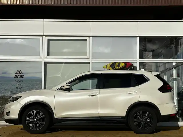 日産 エクストレイル 20Xi Vセレクション 道北・旭川 2021(令3)年 2.2万km ブリリアントホワイトパール アルパイン10インチナビ/アラウンドビューモニター/フルセグTV/プロパイロット/デジタルインナーミラー/パワーバックドア/コーナーセンサー/全席シートヒーター/ドライブレコーダー