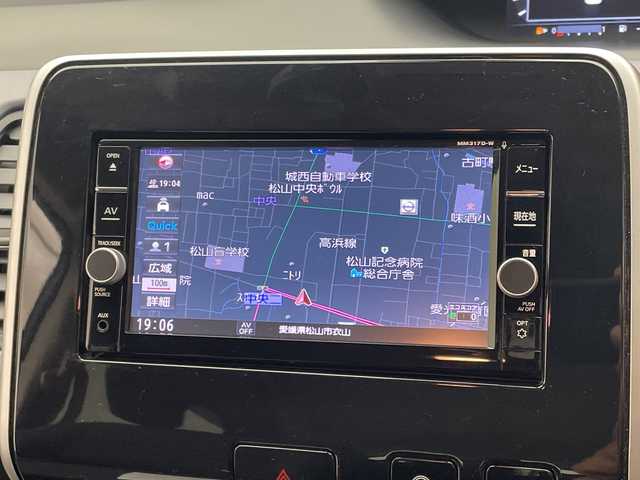 日産 セレナ X Vセレクション 愛媛県 2017(平29)年 5.3万km ダイヤモンドブラック 純正ナビ/Bluetooth/フルセグ/プロパイロット/フリップダウンモニター/両側電動スライドドア/全周囲カメラ/衝突被害軽減ブレーキ/レーンキープアシスト/前後コーナーセンサー/LEDヘッドライト/オートライト/ドライブレコーダー/ETC/ウォークスルー/プッシュスタート/保証書/取扱説明書