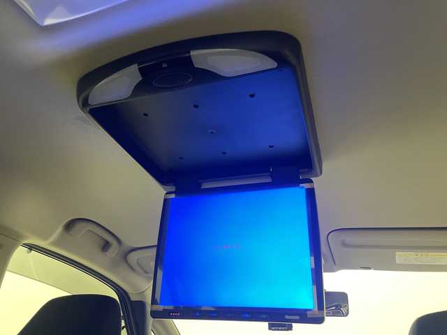 日産 セレナ X Vセレクション 愛媛県 2017(平29)年 5.3万km ダイヤモンドブラック 純正ナビ/Bluetooth/フルセグ/プロパイロット/フリップダウンモニター/両側電動スライドドア/全周囲カメラ/衝突被害軽減ブレーキ/レーンキープアシスト/前後コーナーセンサー/LEDヘッドライト/オートライト/ドライブレコーダー/ETC/ウォークスルー/プッシュスタート/保証書/取扱説明書