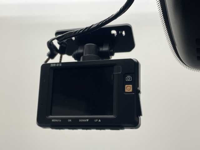 日産 セレナ X Vセレクション 愛媛県 2017(平29)年 5.3万km ダイヤモンドブラック 純正ナビ/Bluetooth/フルセグ/プロパイロット/フリップダウンモニター/両側電動スライドドア/全周囲カメラ/衝突被害軽減ブレーキ/レーンキープアシスト/前後コーナーセンサー/LEDヘッドライト/オートライト/ドライブレコーダー/ETC/ウォークスルー/プッシュスタート/保証書/取扱説明書