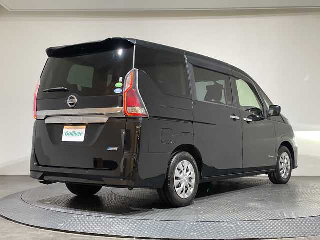 日産 セレナ X Vセレクション 愛媛県 2017(平29)年 5.3万km ダイヤモンドブラック 純正ナビ/Bluetooth/フルセグ/プロパイロット/フリップダウンモニター/両側電動スライドドア/全周囲カメラ/衝突被害軽減ブレーキ/レーンキープアシスト/前後コーナーセンサー/LEDヘッドライト/オートライト/ドライブレコーダー/ETC/ウォークスルー/プッシュスタート/保証書/取扱説明書