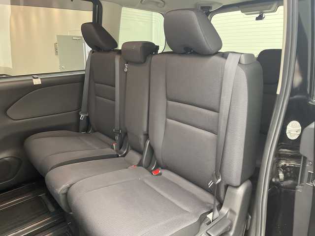 日産 セレナ X Vセレクション 愛媛県 2017(平29)年 5.3万km ダイヤモンドブラック 純正ナビ/Bluetooth/フルセグ/プロパイロット/フリップダウンモニター/両側電動スライドドア/全周囲カメラ/衝突被害軽減ブレーキ/レーンキープアシスト/前後コーナーセンサー/LEDヘッドライト/オートライト/ドライブレコーダー/ETC/ウォークスルー/プッシュスタート/保証書/取扱説明書