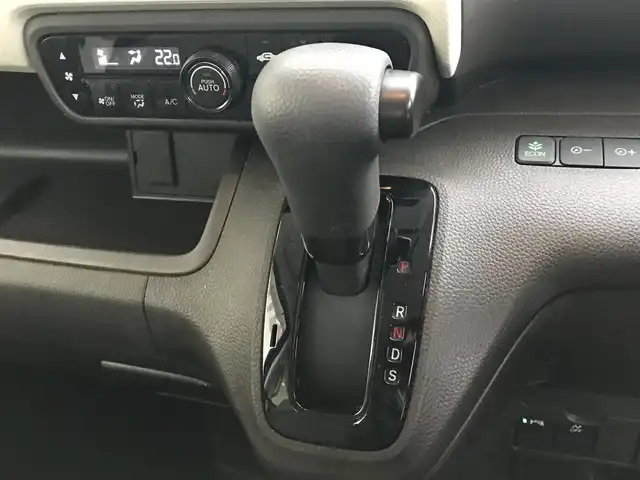 ホンダ Ｎ ＢＯＸ G 富山県 2021(令3)年 6万km クリスタルブラックパール 社外ナビ/フルセグTV/Bluetooth/バックカメラ/衝突被害軽減ブレーキ/コーナーセンサー/レーンキープアシスト/レーダークルーズコントロール/両側スライドドア/プッシュスタート/スマートキー/LEDヘッドライト/オートライト/ウインカーミラー
