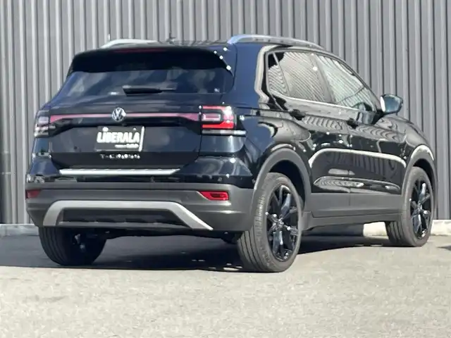 フォルクスワーゲン ＶＷ Ｔ－クロス TSI スタイル 福島県 2022(令4)年 1.4万km ディープブラックパールエフェクト デザインパッケージ/・専用コンビシート/・専用18インチAW/・専用ダッシュパッド/・専用ドアミラー/アダプティブクルーズコントロール/レーンキープ/ブラインドスポット/デジタルメーター/純正ナビ/バックカメラ/AppleCarPlay/ETC/LEDオートライト/パドルシフト/前後ドライブレコーダー/コーナーセンサー/スマートキー/取扱説明書/スペアキー