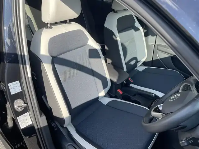 フォルクスワーゲン ＶＷ Ｔ－クロス TSI スタイル 福島県 2022(令4)年 1.4万km ディープブラックパールエフェクト デザインパッケージ/・専用コンビシート/・専用18インチAW/・専用ダッシュパッド/・専用ドアミラー/アダプティブクルーズコントロール/レーンキープ/ブラインドスポット/デジタルメーター/純正ナビ/バックカメラ/AppleCarPlay/ETC/LEDオートライト/パドルシフト/前後ドライブレコーダー/コーナーセンサー/スマートキー/取扱説明書/スペアキー