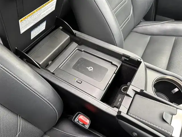 レクサス ＮＸ 300h バージョンL 宮城県 2019(平31)年 6.5万km マーキュリーグレーマイカ マークレビンソンプレミアムサラウンドサウンドシステム/パノラミックビューモニター＋パーキングサポートブレーキ（静止物）/ムーンルーフ/ルーフレール/ワイヤレス充電/＝＝＝/セーフティシステムプラス/・プリクラッシュセーフティ/・レーンディパーチャーアラート/・アダプティブハイビームシステム/・レーダークルーズコントロール/純正ナビ/・CD/DVD/・Bluetooth/・フルセグTV/ビルトインETC2.0/ドライブレコーダー/AC100V/100W電源/ハンズフリーパワーバックドア/本革シート/シートヒーター（前席/後席）/ベンチレーション（前席）/パワーシート（運転席メモリー機能付）/電動格納/リクライニング機能付6:4分割可倒式シート（リア）/革巻きステアリング/ステアリングヒーター/パドルシフト/電動パーキングブレーキ/ブレーキホールド/角型3眼LEDヘッドランプ/フォグランプ/オートライト/スマートキー＆プッシュスタート/純正18インチAW/純正フロアマット/W/サイド/カーテン/ニーエアバッグ