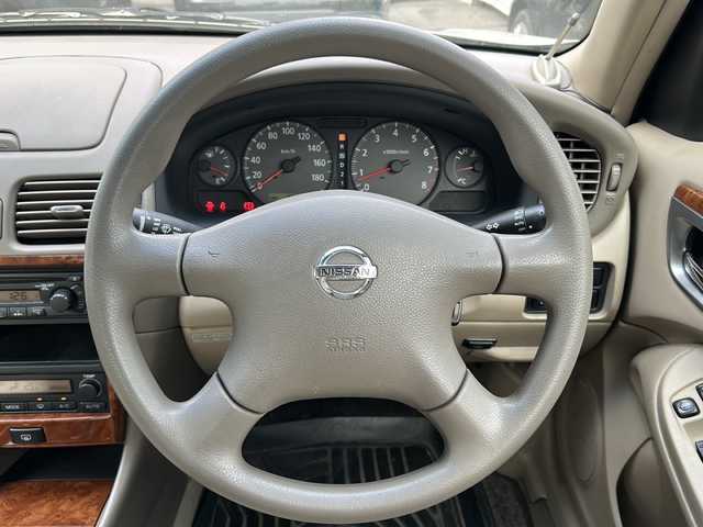 日産 ブルーバード シルフィ 18Vi－4 道央・札幌 2003(平15)年 4.8万km チタニウムシルバー カーオーディオ（FM/AM/CD)/オートライト/エンジンスターター/電動格納ミラー/パワーウィンドウ/デフロスター/純正マット/ラバーマット/積込冬タイヤ