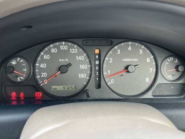 日産 ブルーバード シルフィ 18Vi－4 道央・札幌 2003(平15)年 4.8万km チタニウムシルバー カーオーディオ（FM/AM/CD)/オートライト/エンジンスターター/電動格納ミラー/パワーウィンドウ/デフロスター/純正マット/ラバーマット/積込冬タイヤ