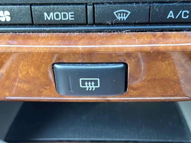 日産 ブルーバード シルフィ 18Vi－4 道央・札幌 2003(平15)年 4.8万km チタニウムシルバー カーオーディオ（FM/AM/CD)/オートライト/エンジンスターター/電動格納ミラー/パワーウィンドウ/デフロスター/純正マット/ラバーマット/積込冬タイヤ