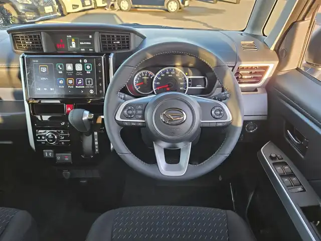 ダイハツ トール カスタムG ターボ 東京都 2025(令7)年 0.1千km ブラックマイカメタリック/パールホワイトⅢ 2トーン 登録済未使用車/スマートアシスト/・衝突回避ブレーキ/・誤発進抑制制御/・車線逸脱抑制機能/・車線逸脱警報機能/・先行車発進お知らせ機能/・アダプティブクルーズコントロール/・コーナーセンサー/・パノラマモニター/プッシュスタート/アイドリングストップ/純正9インチディスプレイオーディオ/【AM/FM/フルセグTV/Bluetooth/USB/iPod/HDMI】/・AppleCarPlay/AndroidAuto/両側電動スライドドア/後席ロールサンシェード/LEDヘッドライト/フォグランプ/オートライト/ISOFIX/15インチ純正アルミホイール/スマートキー/スペアキー×1/取扱説明書/保証書