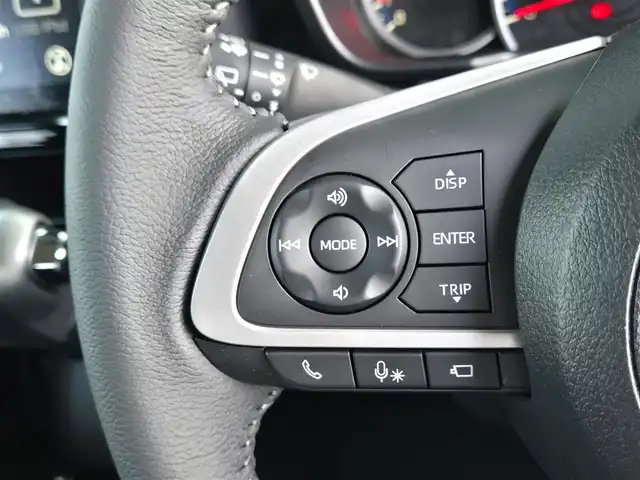 ダイハツ トール カスタムG ターボ 東京都 2025(令7)年 0.1千km ブラックマイカメタリック/パールホワイトⅢ 2トーン 登録済未使用車/スマートアシスト/・衝突回避ブレーキ/・誤発進抑制制御/・車線逸脱抑制機能/・車線逸脱警報機能/・先行車発進お知らせ機能/・アダプティブクルーズコントロール/・コーナーセンサー/・パノラマモニター/プッシュスタート/アイドリングストップ/純正9インチディスプレイオーディオ/【AM/FM/フルセグTV/Bluetooth/USB/iPod/HDMI】/・AppleCarPlay/AndroidAuto/両側電動スライドドア/後席ロールサンシェード/LEDヘッドライト/フォグランプ/オートライト/ISOFIX/15インチ純正アルミホイール/スマートキー/スペアキー×1/取扱説明書/保証書