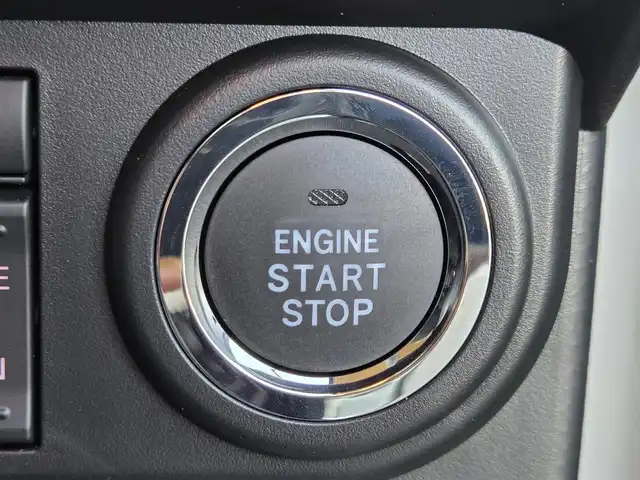 ダイハツ トール カスタムG ターボ 東京都 2025(令7)年 0.1千km ブラックマイカメタリック/パールホワイトⅢ 2トーン 登録済未使用車/スマートアシスト/・衝突回避ブレーキ/・誤発進抑制制御/・車線逸脱抑制機能/・車線逸脱警報機能/・先行車発進お知らせ機能/・アダプティブクルーズコントロール/・コーナーセンサー/・パノラマモニター/プッシュスタート/アイドリングストップ/純正9インチディスプレイオーディオ/【AM/FM/フルセグTV/Bluetooth/USB/iPod/HDMI】/・AppleCarPlay/AndroidAuto/両側電動スライドドア/後席ロールサンシェード/LEDヘッドライト/フォグランプ/オートライト/ISOFIX/15インチ純正アルミホイール/スマートキー/スペアキー×1/取扱説明書/保証書