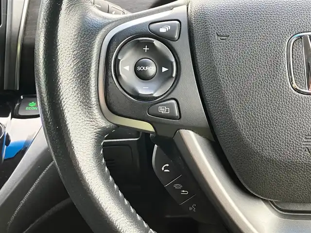 ホンダ フリード ハイブリット EX 静岡県 2017(平29)年 9.6万km クリスタルブラックパール 純正9インチナビ(CD/DVD/BT/フルセグ)/バックカメラ/エンジンスタートボタン/パワーステアリング/パワーウィンドウ/寒冷地仕様/アイドリングストップ/スマートキー/スペアキー１本/オートエアコン/レーダークルーズコントロール/後席モニター(VM-185EN)/純正ETC/ドライブレコーダー/ウォークスルー/社外フロアマット/ハーフレザーシート/D席N席シートヒーター/両側パワースライドドア/社外アルミホイール/ABS/横滑り防止装置/レーンキープアシスト/オートライト/LEDヘッドライト/W+サイドエアバッグ/カーテンエアバッグ/衝突軽減システム/パワステ不調(カクカクする)