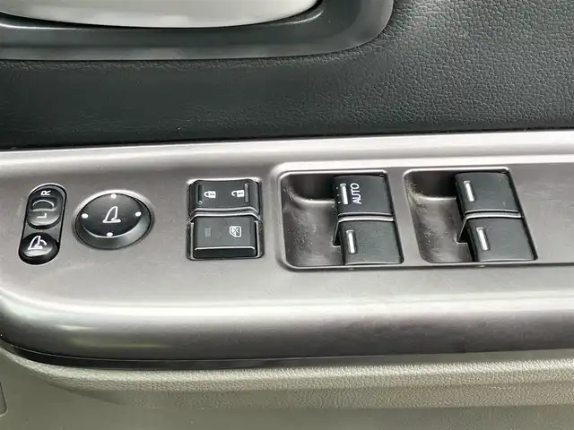 ホンダ フリード ハイブリット EX 静岡県 2017(平29)年 9.6万km クリスタルブラックパール 純正9インチナビ(CD/DVD/BT/フルセグ)/バックカメラ/エンジンスタートボタン/パワーステアリング/パワーウィンドウ/寒冷地仕様/アイドリングストップ/スマートキー/スペアキー１本/オートエアコン/レーダークルーズコントロール/後席モニター(VM-185EN)/純正ETC/ドライブレコーダー/ウォークスルー/社外フロアマット/ハーフレザーシート/D席N席シートヒーター/両側パワースライドドア/社外アルミホイール/ABS/横滑り防止装置/レーンキープアシスト/オートライト/LEDヘッドライト/W+サイドエアバッグ/カーテンエアバッグ/衝突軽減システム/パワステ不調(カクカクする)