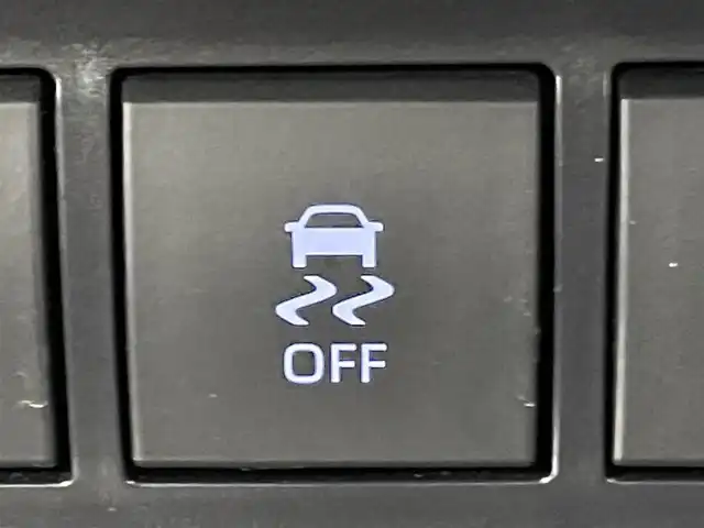 トヨタ ランドクルーザー プラド TX 群馬県 2022(令4)年 2.1万km ブラック 社外７インチナビ　トヨタセーフティセンス　レーダークルーズコントロール　　ＥＴＣ　ドライブレコーダー　バックカメラ　ＬＥＤライト　オートライト　オートハイビーム　プッシュスタート　スマートキー　禁煙車