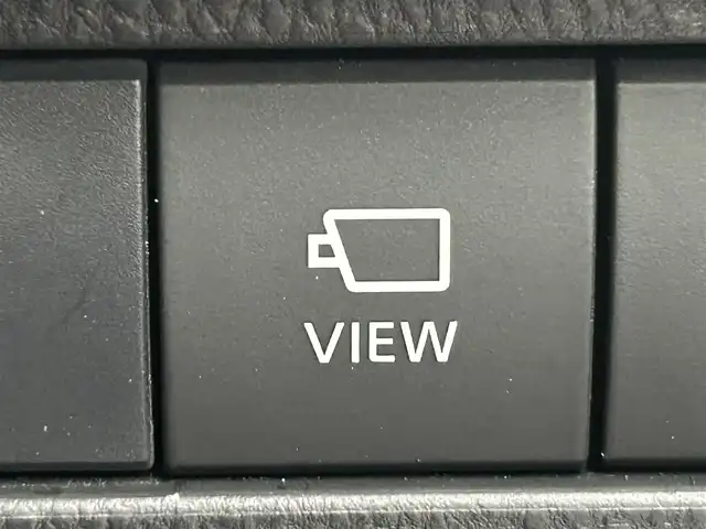 トヨタ ハリアー ハイブリッド Z 岡山県 2020(令2)年 8.4万km ホワイトパールクリスタルシャイン 登録時走行距離83180km/JBLプレミアムサウンド/純正12.3インチナビ/フルセグTV(AM.FM.TV.BT)/全方位カメラ/ETC2.0/ブラインドスポットモニター/デジタルインナーミラー/ヘッドアップディスプレイ/クリアランスソナー/衝突軽減ブレーキ/横滑り防止装置/クルーズコントロール(追従走行あり)/車線逸脱警報（レーンキープアシスト）/オートライト/オートマチックハイビーム/アイドリングストップ/電動リアゲート/19インチ純正AW/純正フロアマット/ハーフレザーシート/D席パワーシート/スマートキー/プッシュスタート/ドアバイザー