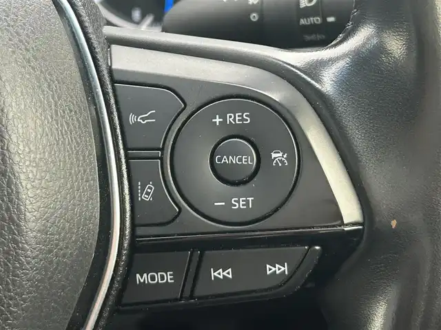 トヨタ ハリアー ハイブリッド Z 岡山県 2020(令2)年 8.4万km ホワイトパールクリスタルシャイン 登録時走行距離83180km/JBLプレミアムサウンド/純正12.3インチナビ/フルセグTV(AM.FM.TV.BT)/全方位カメラ/ETC2.0/ブラインドスポットモニター/デジタルインナーミラー/ヘッドアップディスプレイ/クリアランスソナー/衝突軽減ブレーキ/横滑り防止装置/クルーズコントロール(追従走行あり)/車線逸脱警報（レーンキープアシスト）/オートライト/オートマチックハイビーム/アイドリングストップ/電動リアゲート/19インチ純正AW/純正フロアマット/ハーフレザーシート/D席パワーシート/スマートキー/プッシュスタート/ドアバイザー