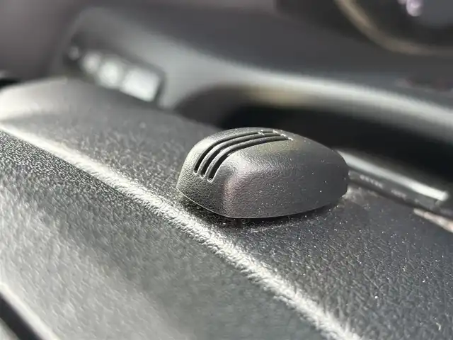 トヨタ アルファード S Cパッケージ 宮城県 2017(平29)年 6.7万km ブラック サンルーフ/純正10インチナビ（NSZN-Z66T）/（フルセグ/BT/CD/DVD）/純正12インチフリップダウンモニター（V12T-R66C）/クルーズコントロール/バックカメラ/パワーバックドア/両側パワースライドドア/レザーシート（ブラック）/運転席メモリシート/全席パワーシート/前席シートヒーター/ステアリングヒーター/後席サンシェード/前方ドライブレコーダー（DRT-H66A)/ETC/純正18インチAW/スペアキーX1