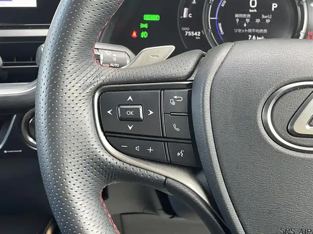 レクサス ＵＸ 250h Fスポーツ 宮崎県 2023(令5)年 7.6万km ホワイトノーヴァガラスフレーク ３眼ＬＥＤヘッドライト/純正ナビ/フルセグＴＶ/ＢＳＭ/レザーシート/シートヒーター/ステアリングヒーター/ＥＴＣ/レーダークルーズ/全方位カメラ/オートマチックハイビーム