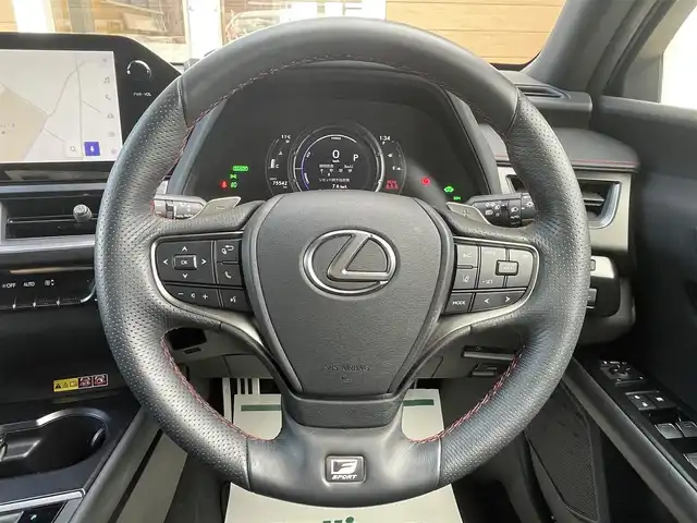 レクサス ＵＸ 250h Fスポーツ 宮崎県 2023(令5)年 7.6万km ホワイトノーヴァガラスフレーク ３眼ＬＥＤヘッドライト/純正ナビ/フルセグＴＶ/ＢＳＭ/レザーシート/シートヒーター/ステアリングヒーター/ＥＴＣ/レーダークルーズ/全方位カメラ/オートマチックハイビーム