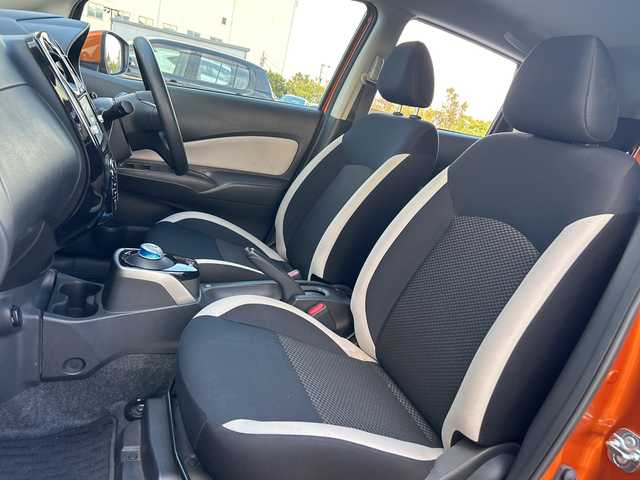 日産 ノート e－パワー X 愛媛県 2016(平28)年 2.1万km プレミアムコロナオレンジ 純正ナビ/Bluetooth/CD/DVD/USB/SD/ETC/ドライブレコーダー前のみ/アラウンドビューモニター/バックカメラ/純正フロアマット/アイドリングストップ/オートLEDヘッドライト/レーンキープアシスト/スマートキー/スペアキー/プッシュスタート/保証書/取扱説明書