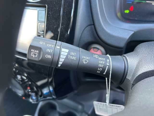 日産 ノート e－パワー X 愛媛県 2016(平28)年 2.1万km プレミアムコロナオレンジ 純正ナビ/Bluetooth/CD/DVD/USB/SD/ETC/ドライブレコーダー前のみ/アラウンドビューモニター/バックカメラ/純正フロアマット/アイドリングストップ/オートLEDヘッドライト/レーンキープアシスト/スマートキー/スペアキー/プッシュスタート/保証書/取扱説明書